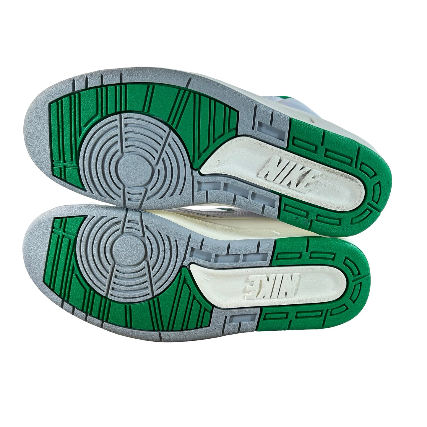 DQ8562 103 Jordan 2 Retro Lucky Green (GS) [USED] - 7 Y (Used)