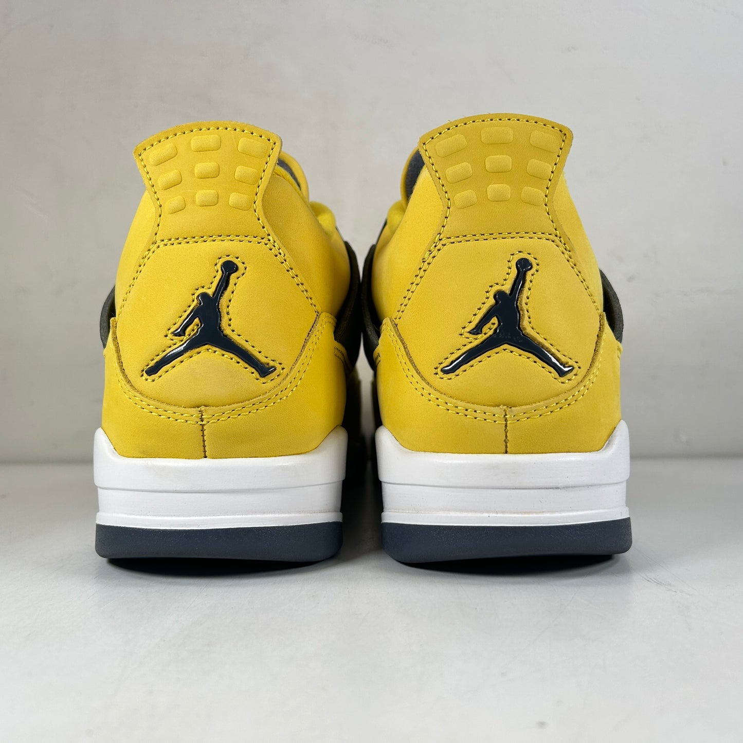 CT8527 700 Jordan 4 Retro Lightning (2021) [USED] - 10.5 M (VNDS)