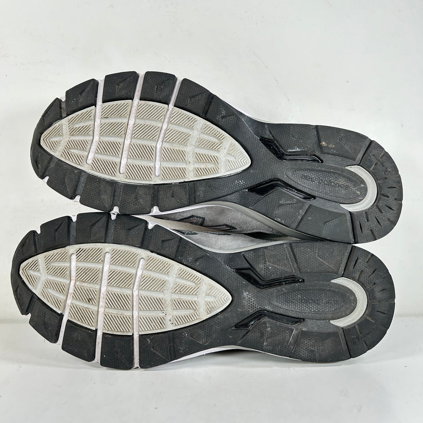 M990GL5 New Balance 990v5 Gris
