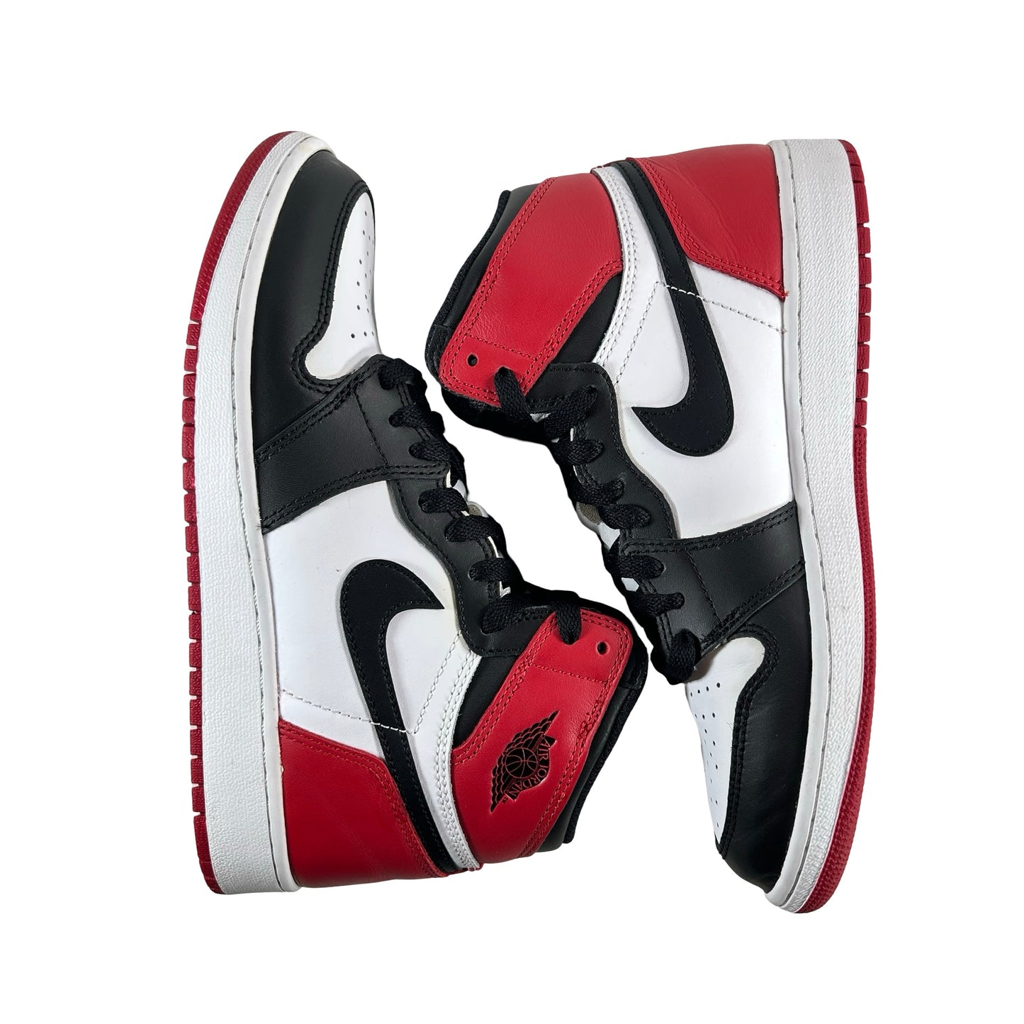 575441 125 Jordan 1 Retro Black Toe (2016) (GS) [USED] - 7 Y (Used)