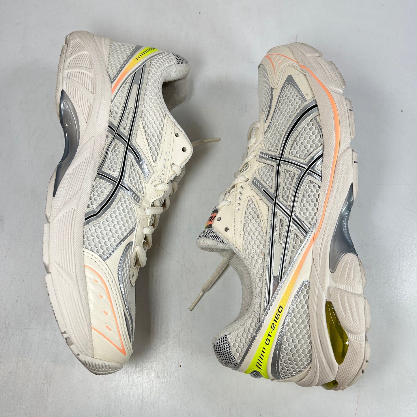 1203A570 750 ASICS GT-2160 Paris [USED] - 9 M (Used)