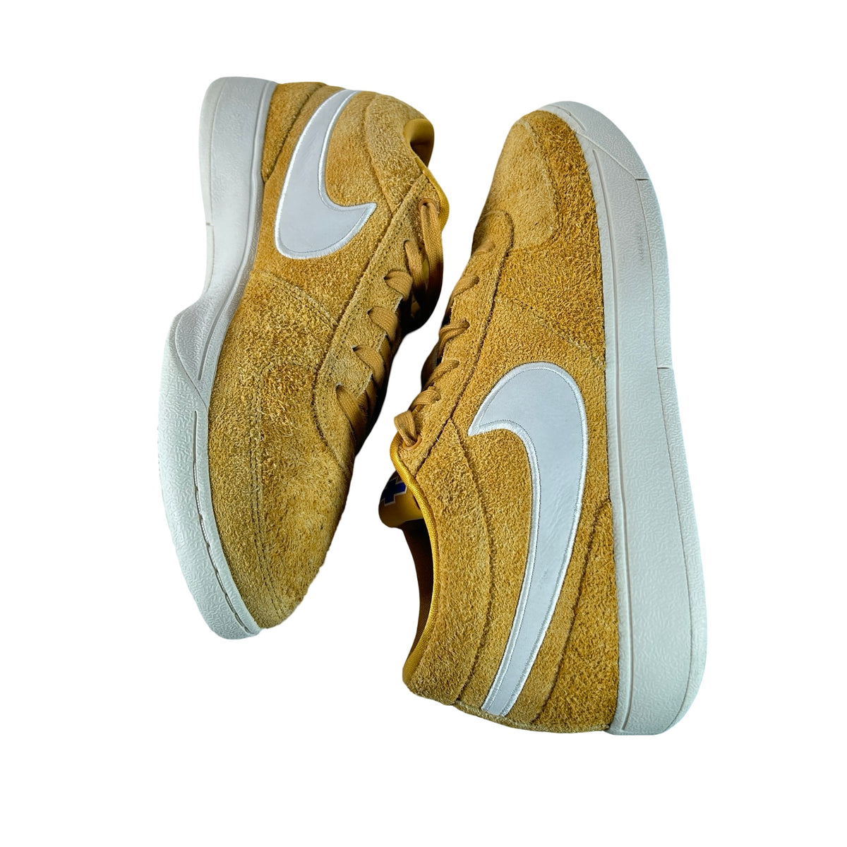 IH0890 700 Nike Book 1 Chevrolet Gold Leaf [USED] - 10.5 M (Used) (No Box)