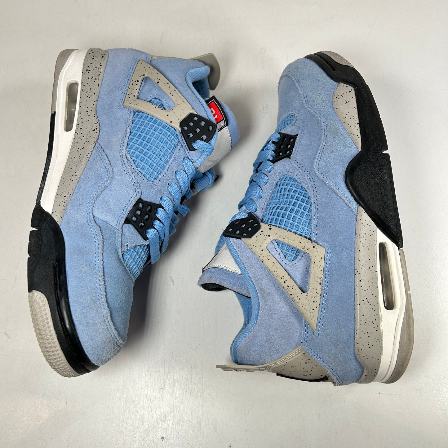 CT8527 400 Jordan 4 University Blue [USED] - 8 M (Used)