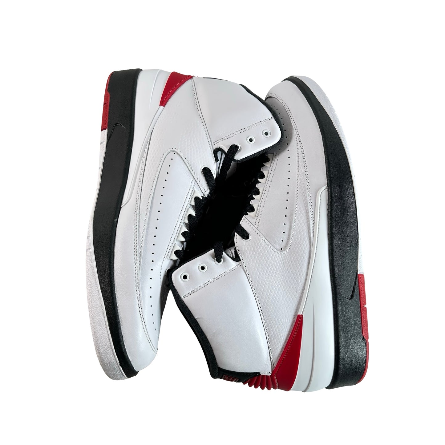 DX2454 106 Jordan 2 Retro OG Chicago (2022) [USED] - 12 M (Used7)