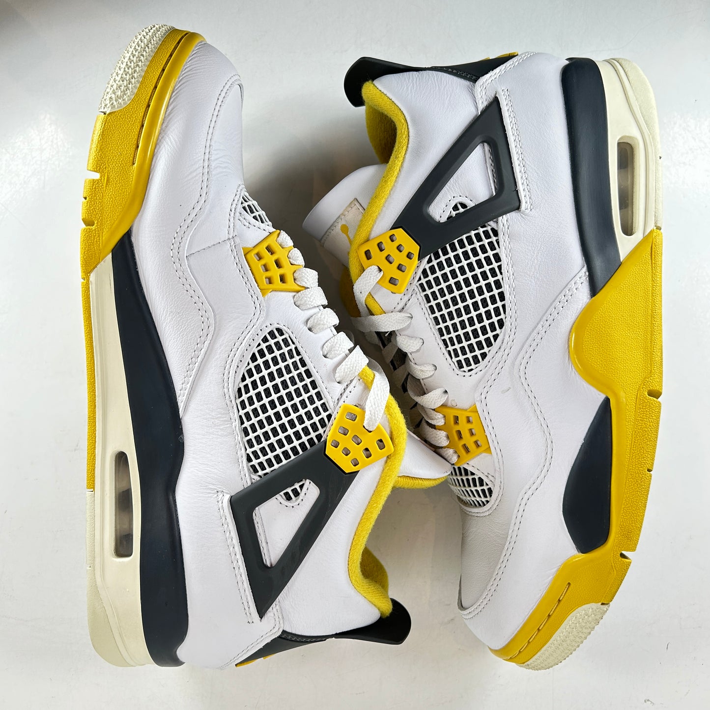 AQ9129 101 Jordan 4 Retro Vivid Sulfur (Women's) [USED] - 11 W (Used) (Replace Box) (No Insoles)