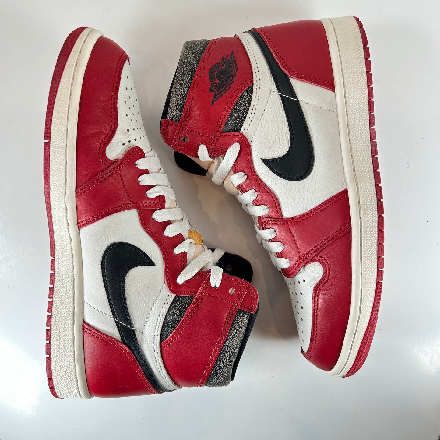 DZ5485 612 Jordan 1 Retro High OG Chicago Lost And Found [USED] - 8 M (Used6)