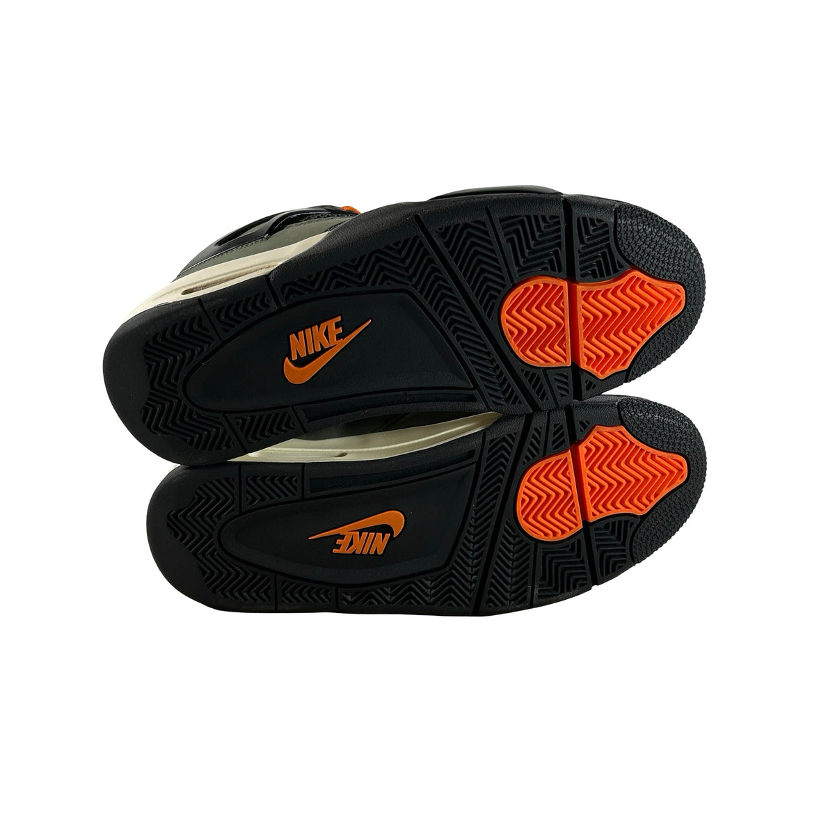 IB1519 200 Jordan 4 Retro OG SP Undefeated (2025) [USED] - 8 M (Used14)