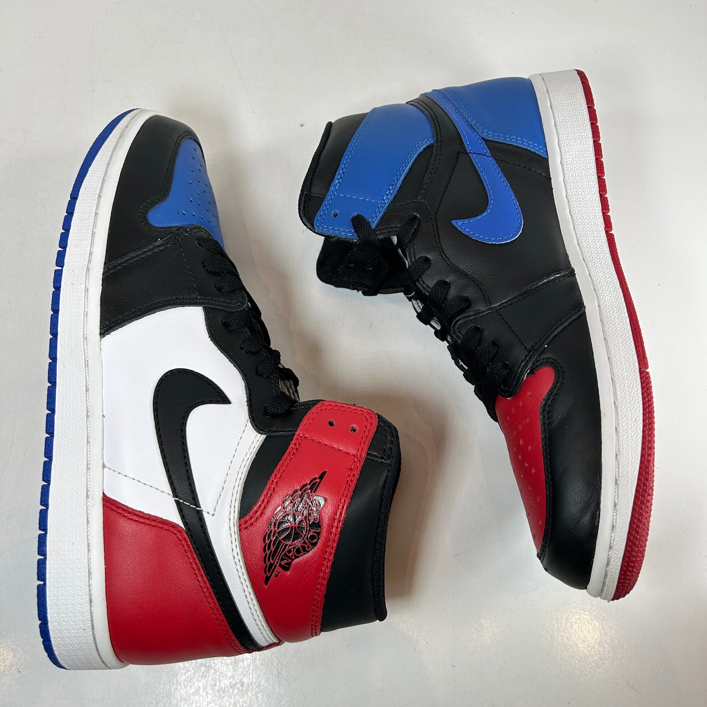 555088 026 Jordan 1 Retro Top 3 [USED] - 9.5 M (Used2)