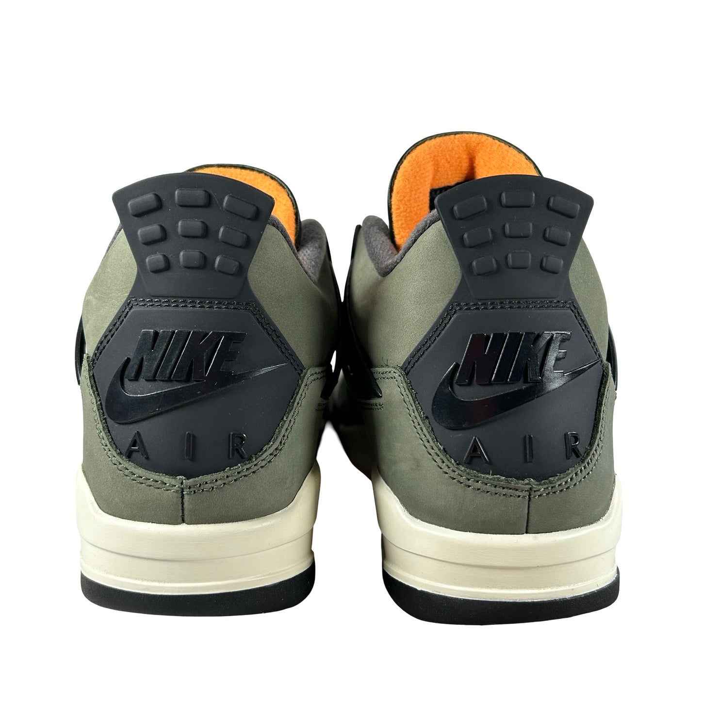 DO NOT SELL - IB1519 200 Jordan 4 Retro OG SP Undefeated (2025) [USED] - 9.5 M (VNDS)