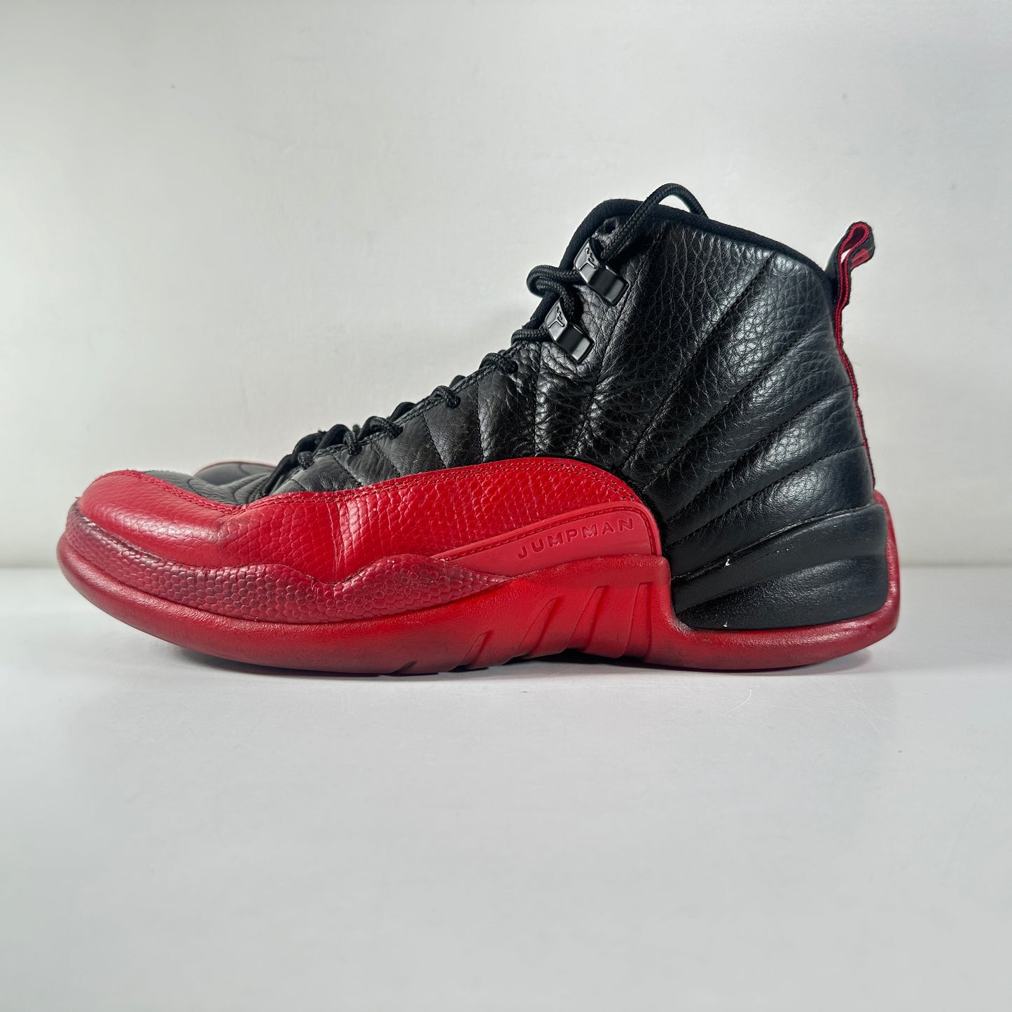 130690 002 Jordan 12 Retro Flu Game (2016) [USED] - 8 M (Used) (No Box2)