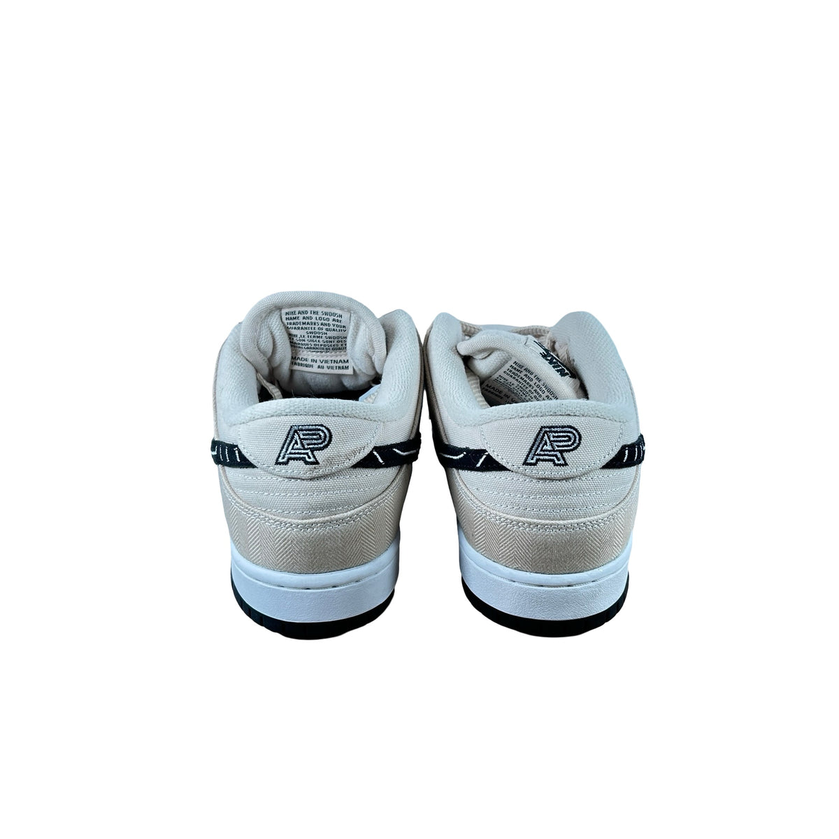 FD2627 200 Nike SB Dunk Low Albino & Preto [USED] - 10.5 M (Used2)