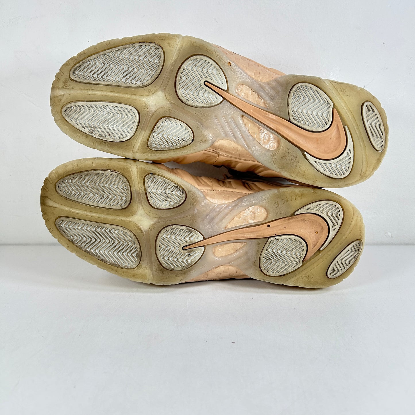 920377 200 Nike Air Foamposite Pro Vachetta Tan [USED] - 11 M (Used)