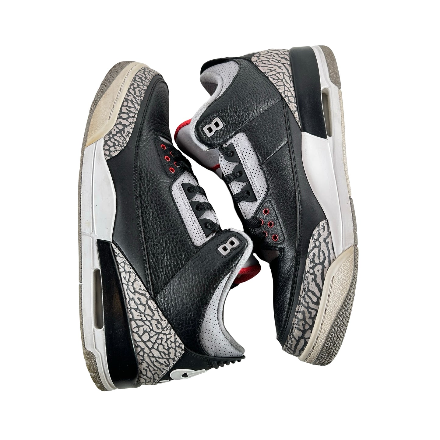 854262 001 Jordan 3 Black Cement 2018 [USED] - 13 M (Used2)