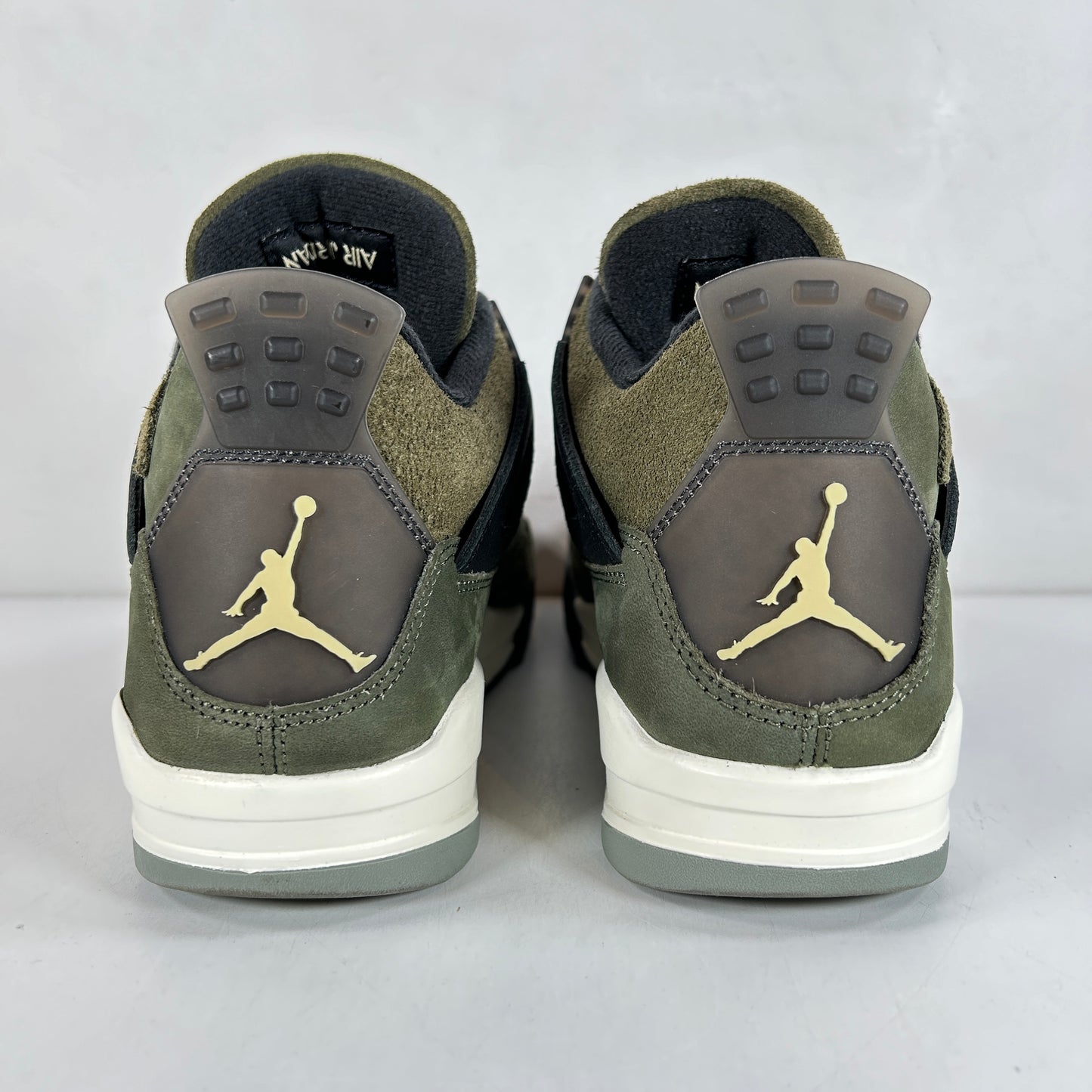 FB9927 200 Air Jordan 4 Craft Medium Olive [USED] - 8 M (Used)