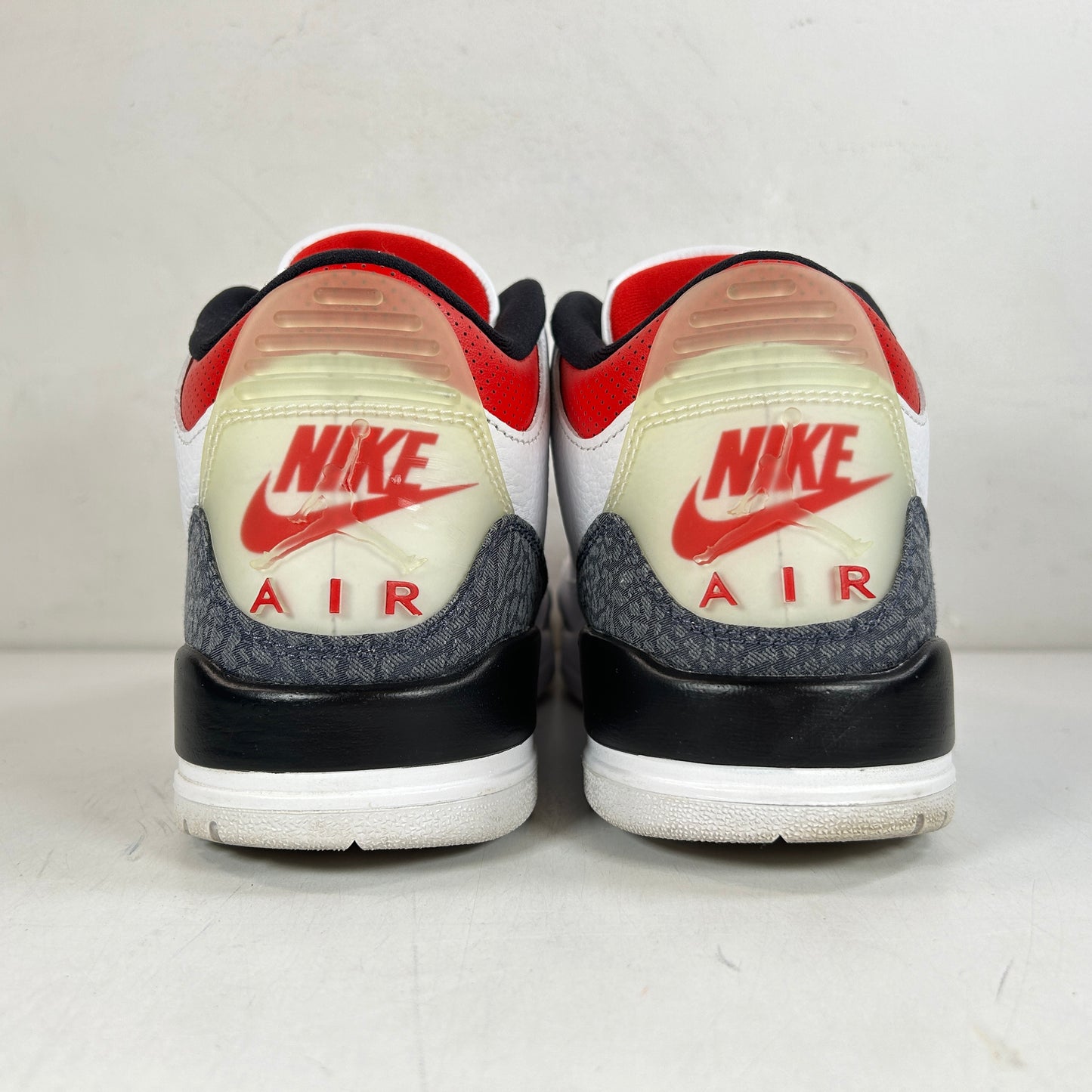 CZ6431 100 Jordan 3 Retro SE Fire Red Denim (2020) [USED] - 9.5 M (Used)