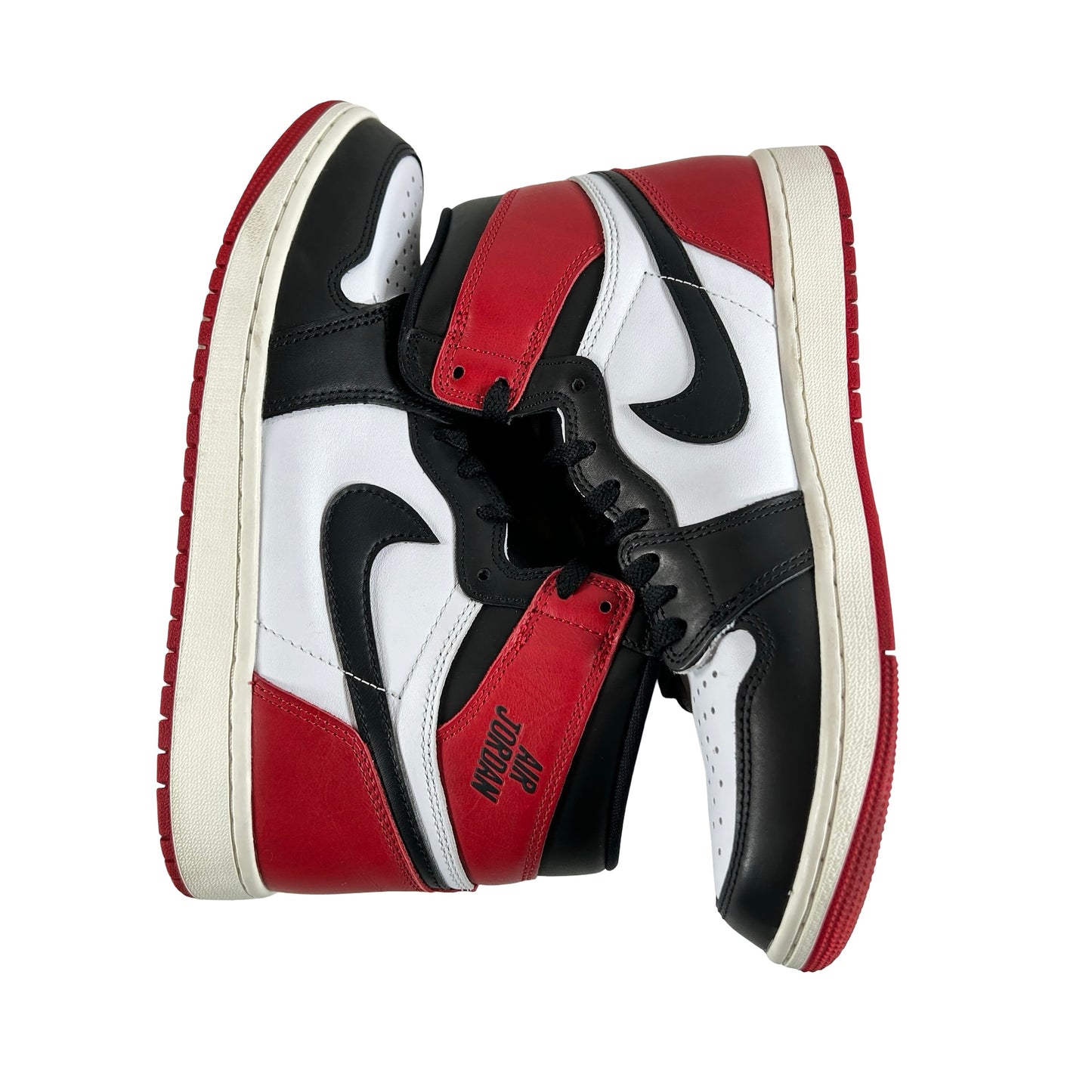 DZ5485 106 Jordan 1 Retro High OG Black Toe Reimagined [USED] - 9.5 M (Used13)