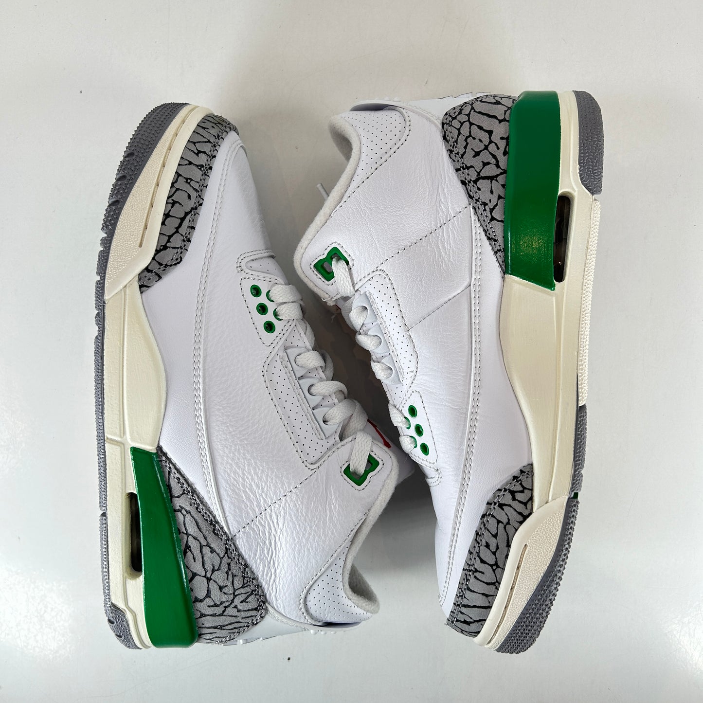 CK9246 136 Jordan 3 Retro Lucky Green (W) [USED] - 5.5 W (Used)