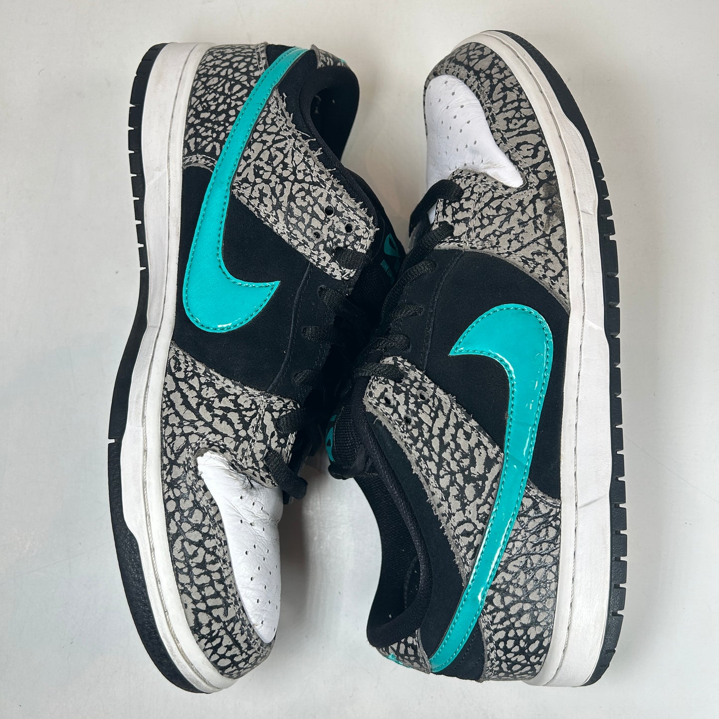 BQ6817 009 Nike SB Dunk Low atmos Elephant [USED] - 11 M (Used)