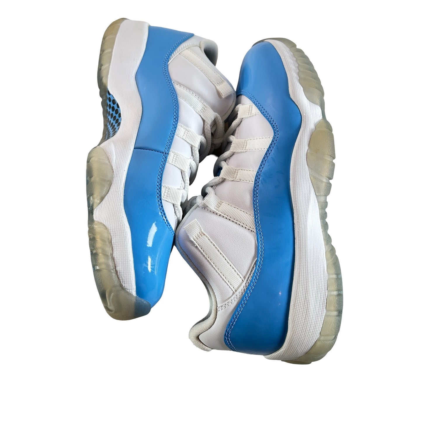 528895 106 Jordan 11 Retro Low University Blue (2017) - 8 M (Yellowing)