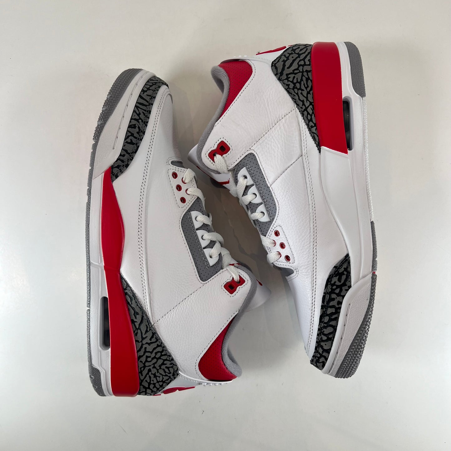 DN3707 160 Jordan 3 Retro Rojo fuego (2022)