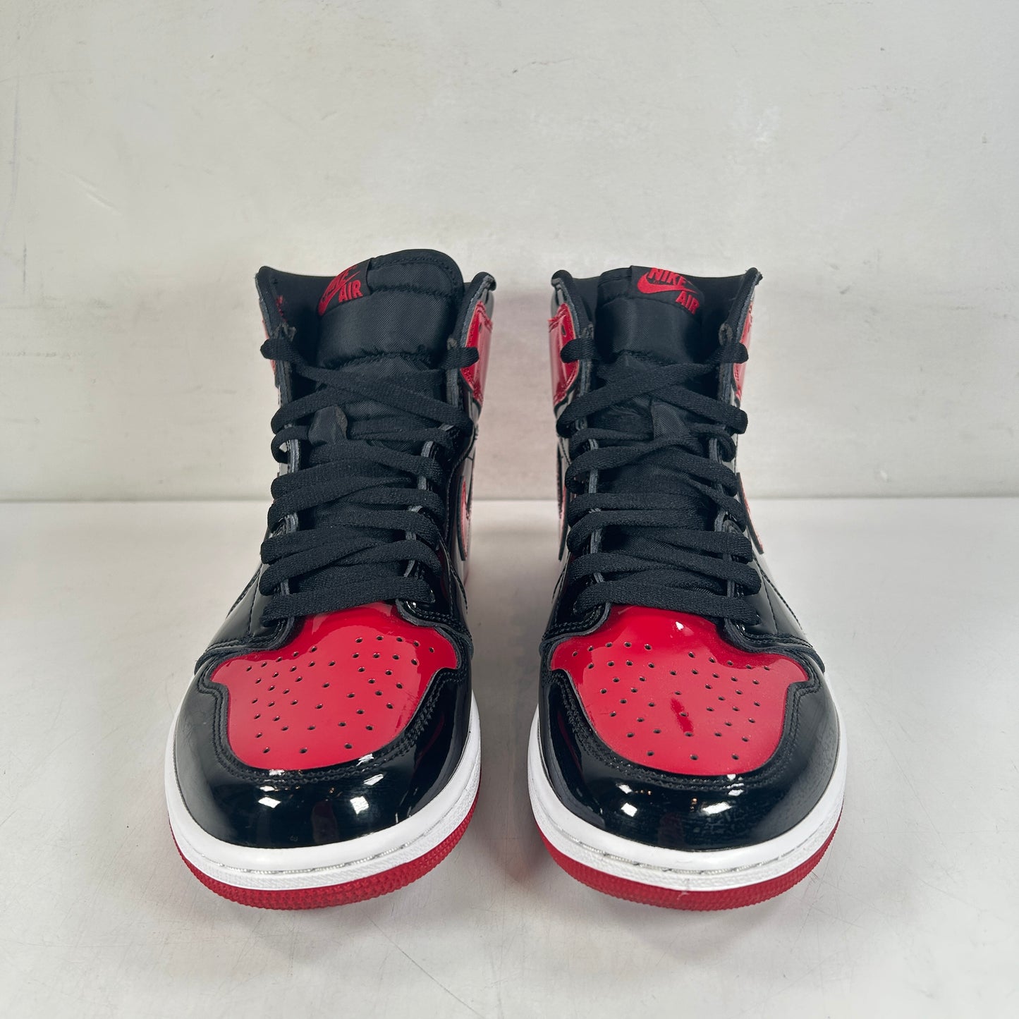 555088 063 Jordan 1 Retro High OG Patent Bred [USED] - 11 M (Used4)