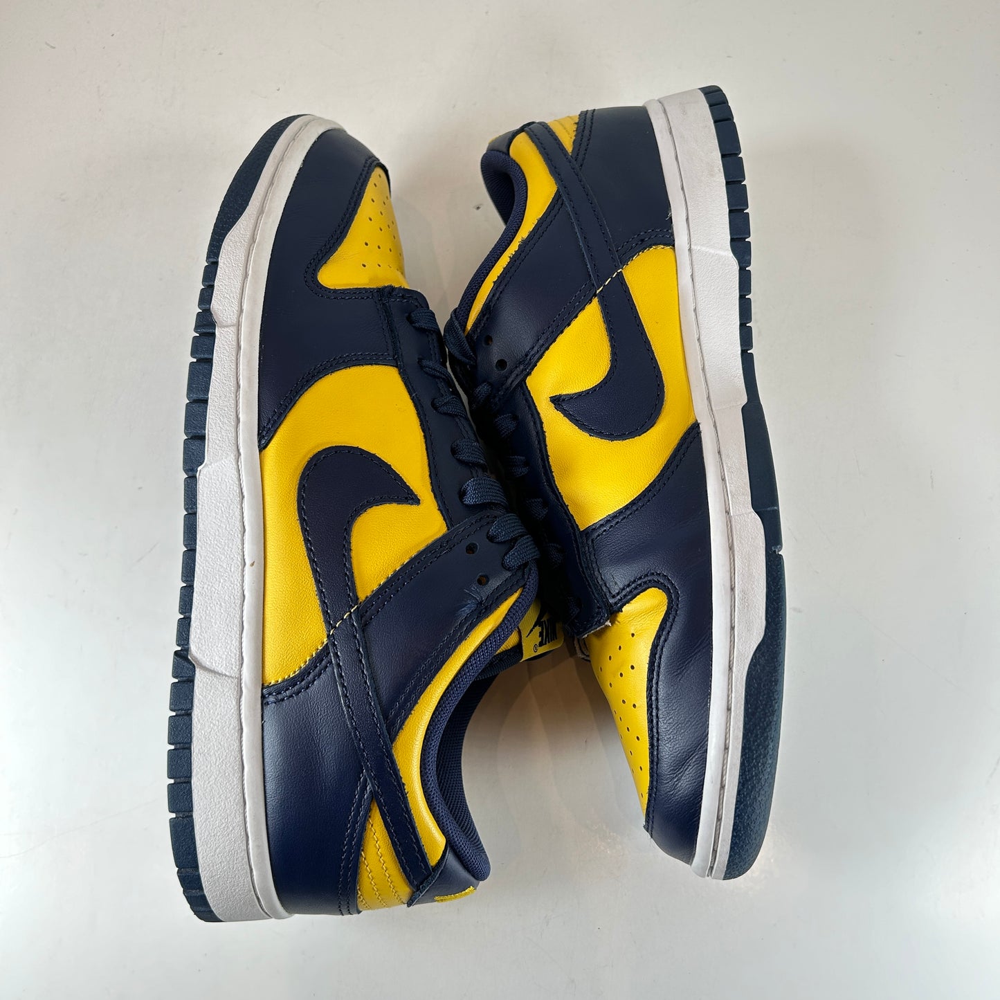 DD1391 700 Nike Dunk Low Michigan [USED] - 9 M (Used)