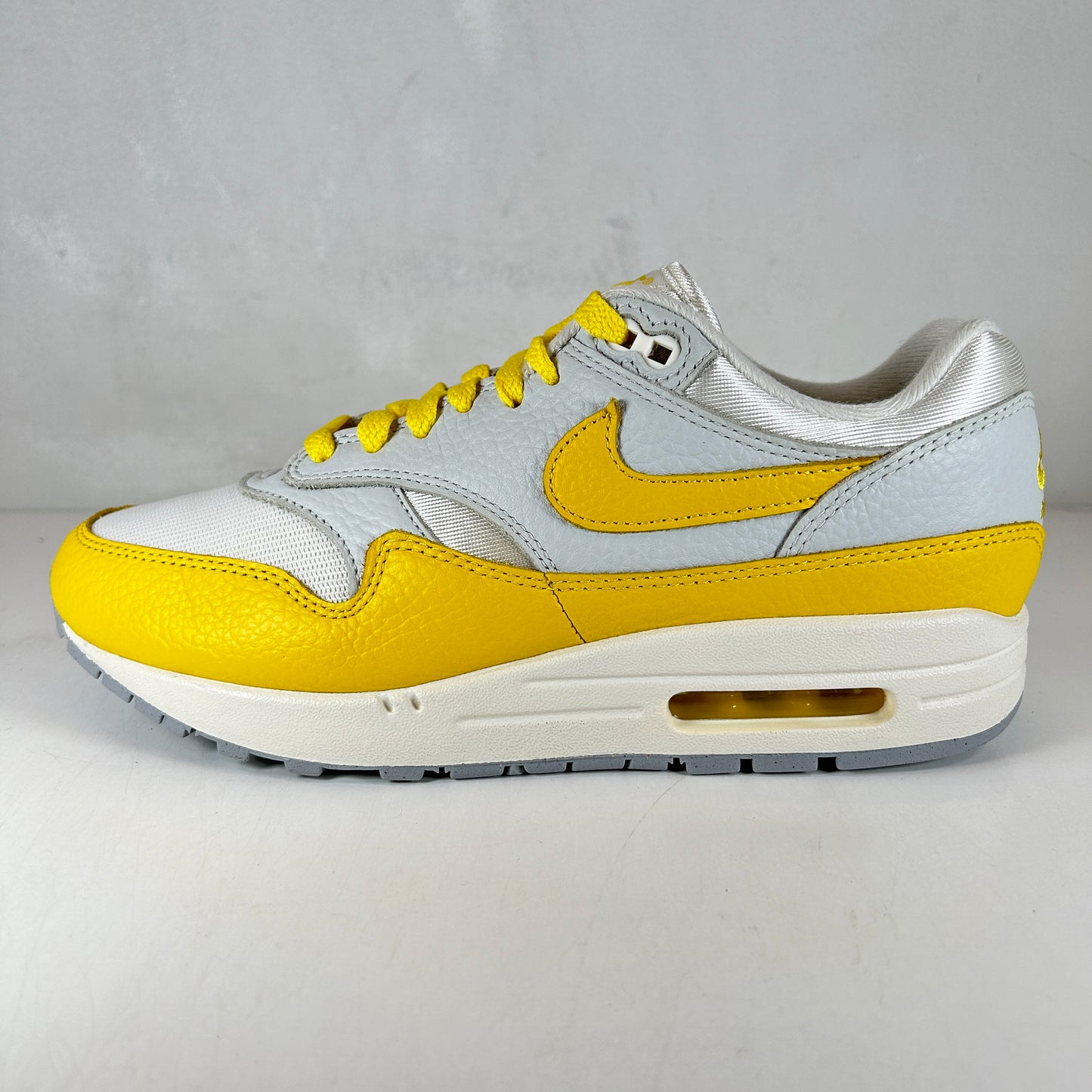 DX2954 001 Nike Air Max 1 Tour Yellow (W) [USED] - 9 W (Used)