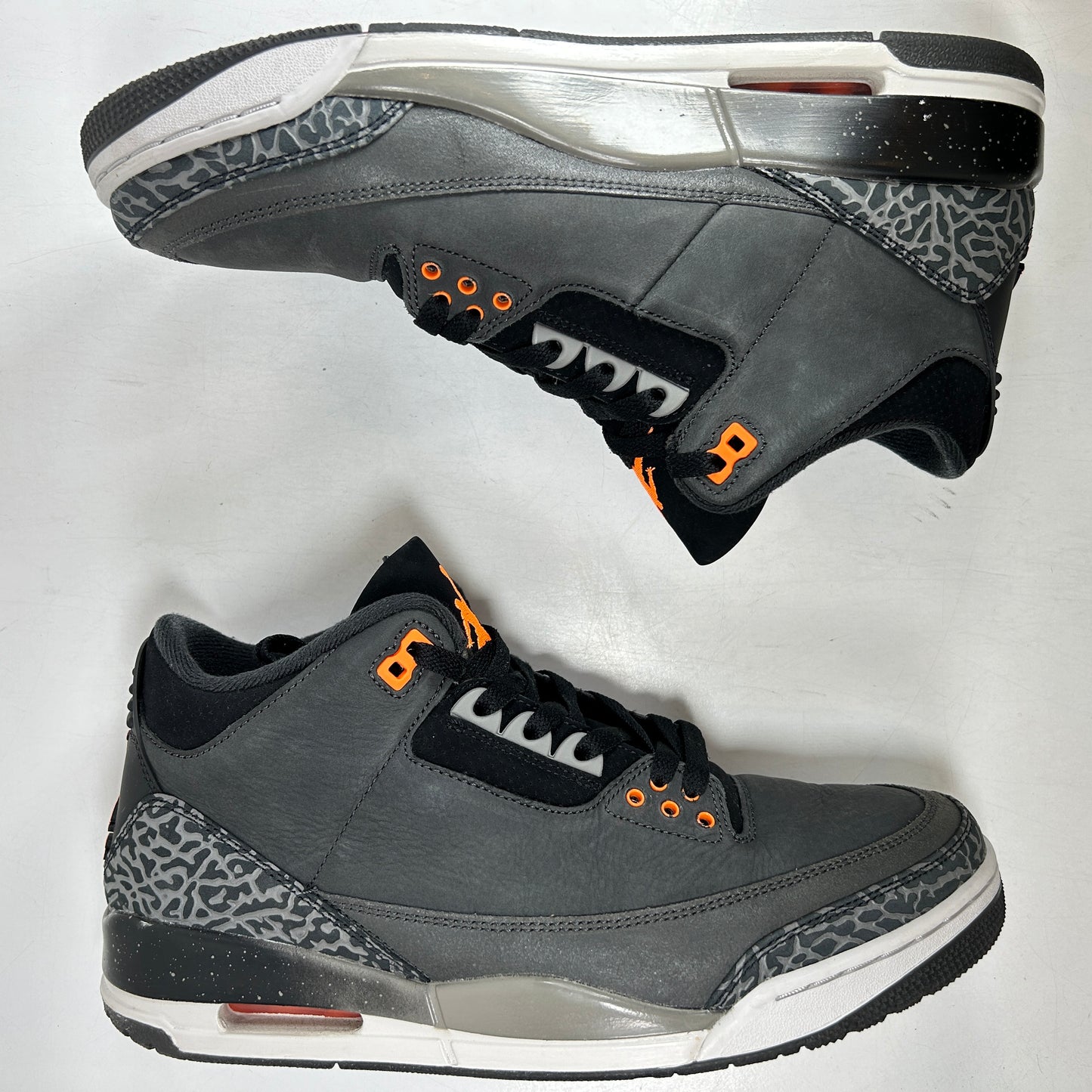 CT8532 080 Jordan 3 Retro Fear Pack (2023) [USED] - 10.5 M (Used2)