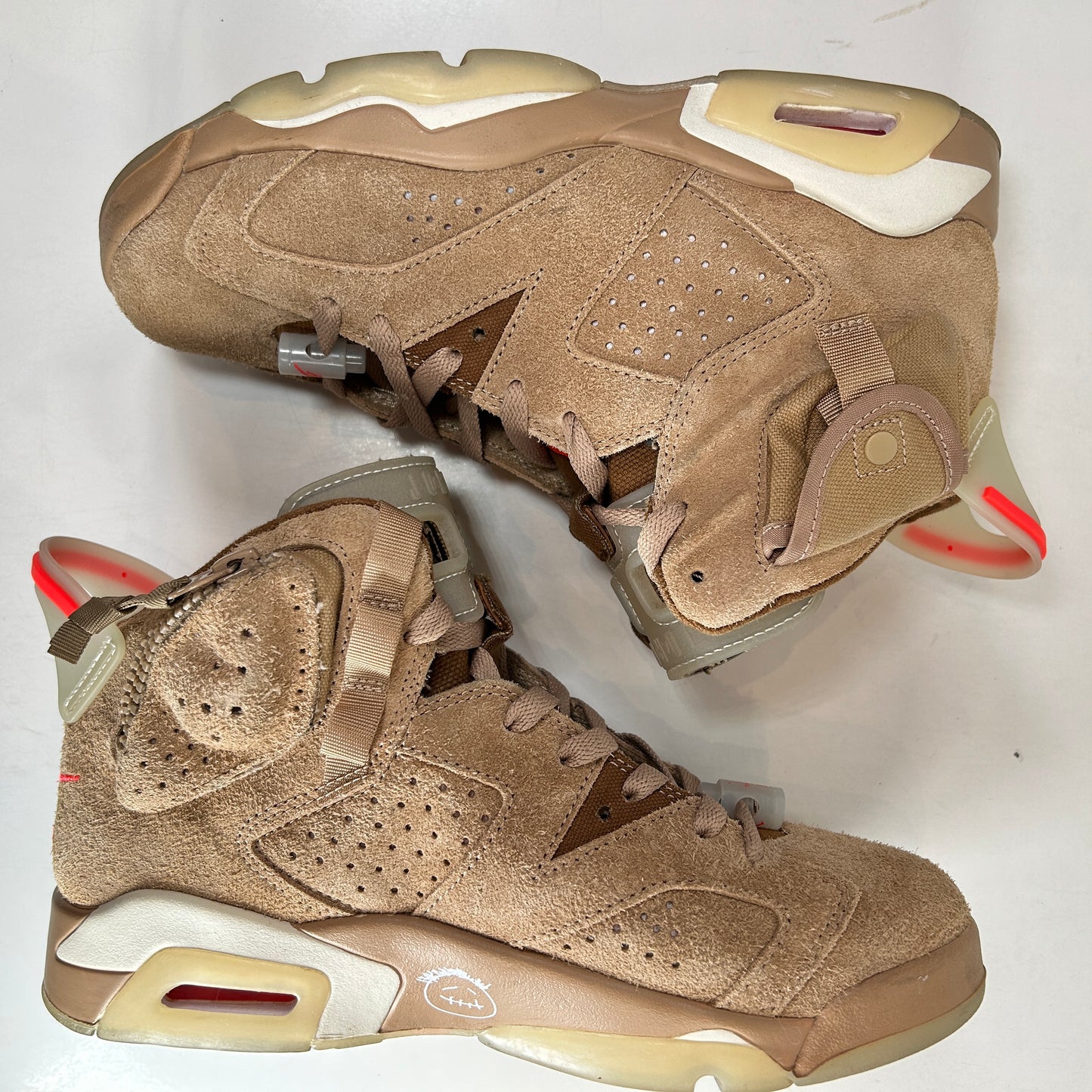 DH0690 200 Jordan 6 Retro Travis Scott British Khaki [USED] - 7 M (Used)