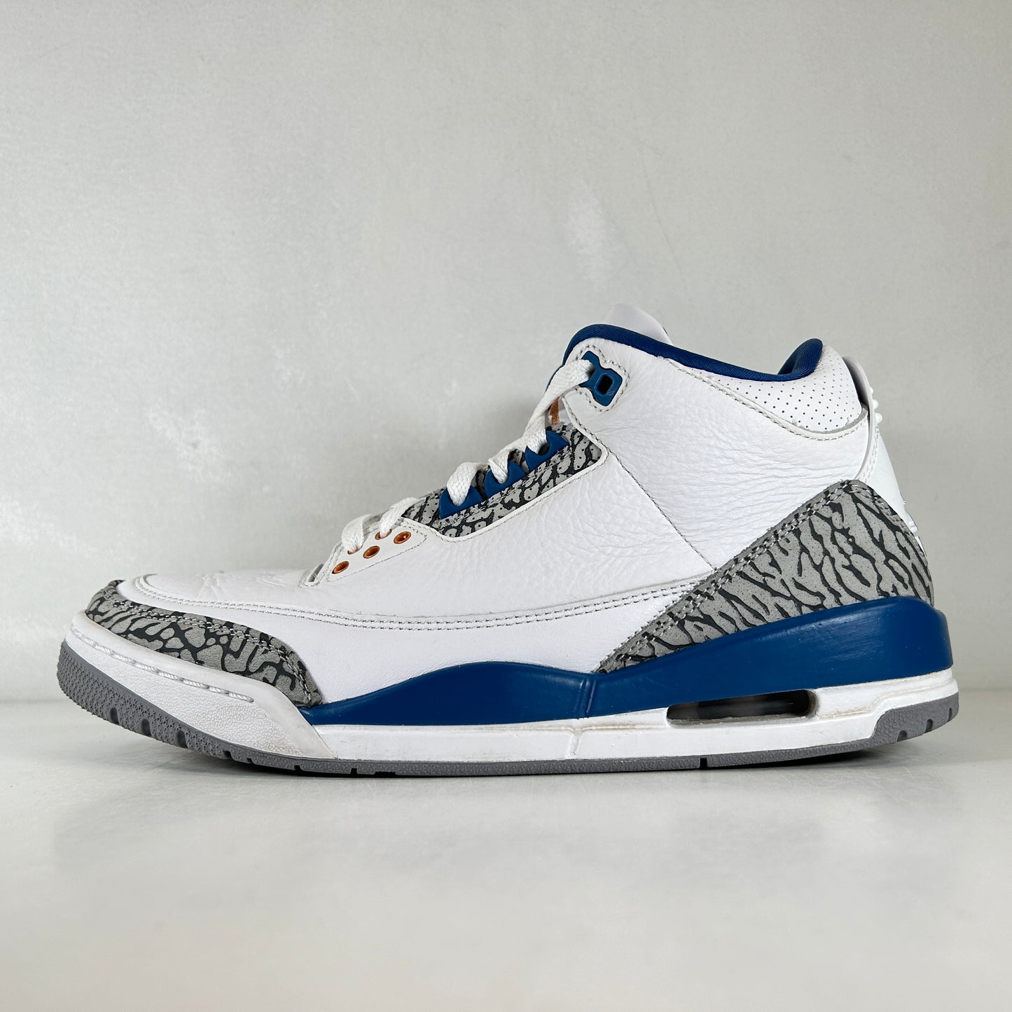 CT8532 148 Jordan 3 Retro Wizards [USED] - 8.5 M (Used)