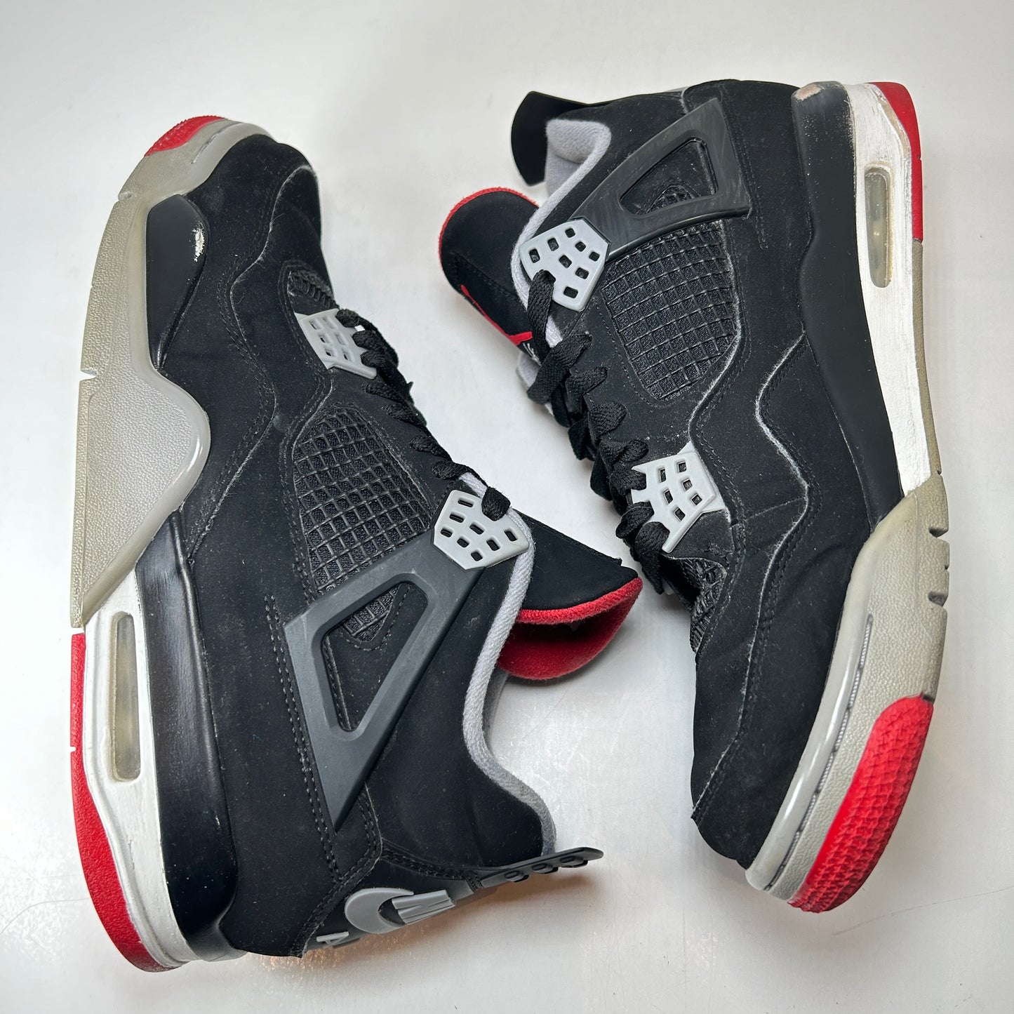 308497 060 Jordan 4 Retro Bred (2019) [USED] - 9 M (Used) (Replace Box)