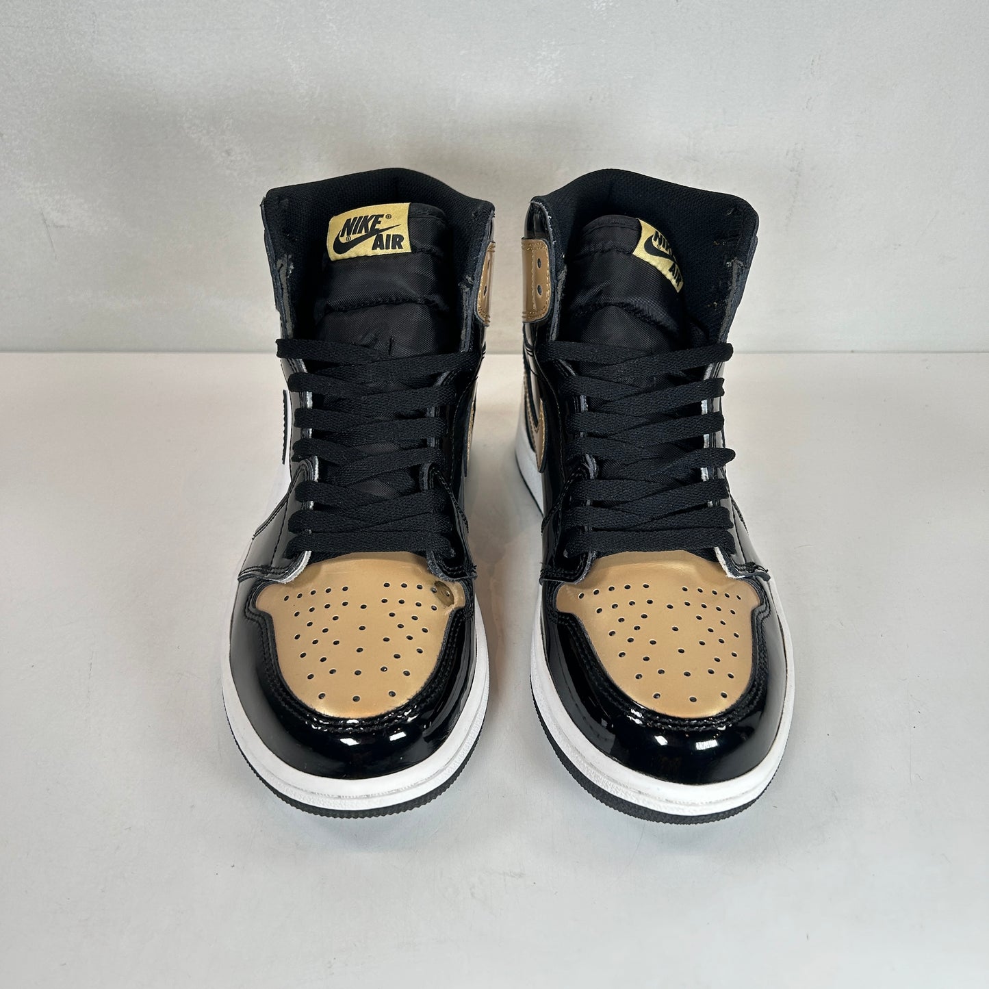 861428 007 Jordan 1 Retro High NRG Patent Gold Toe [USED] - 8.5 M (VNDS)