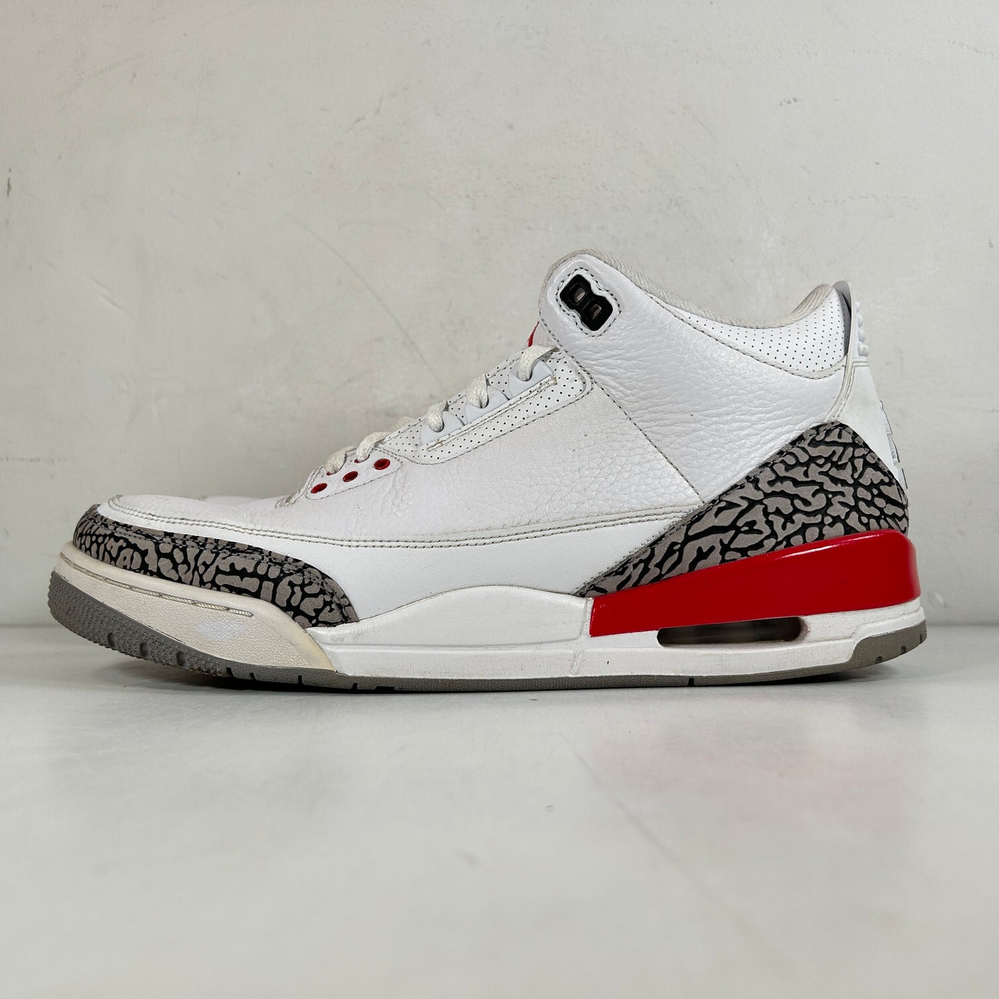 136064 116 Jordan 3 Retro Hall of Fame [USED] - 12 M (Used) (No Box)