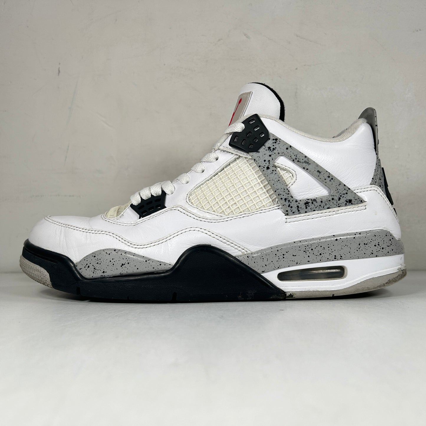 840606 192 Jordan 4 White Cement [USED] - 11 M (Used) (No Box3)