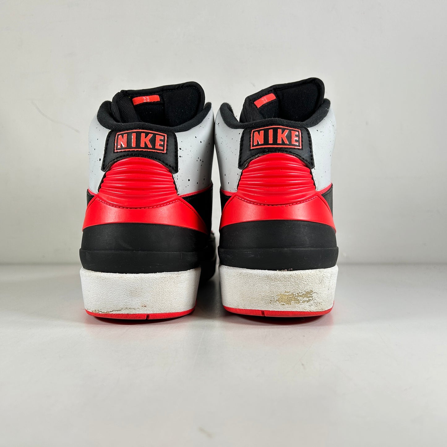 385475 023 Jordan 2 Retro Infrared Cement [USED] - 13 M (Used)