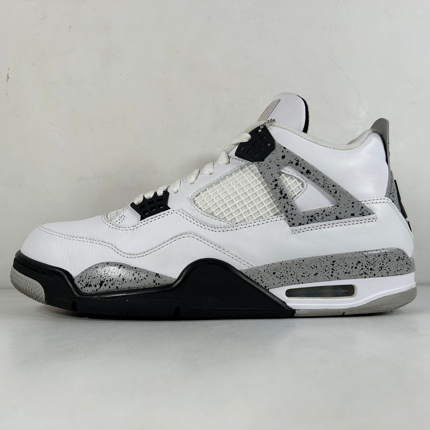 840606 192 Jordan 4 White Cement [USED] - 11.5 M (VNDS)