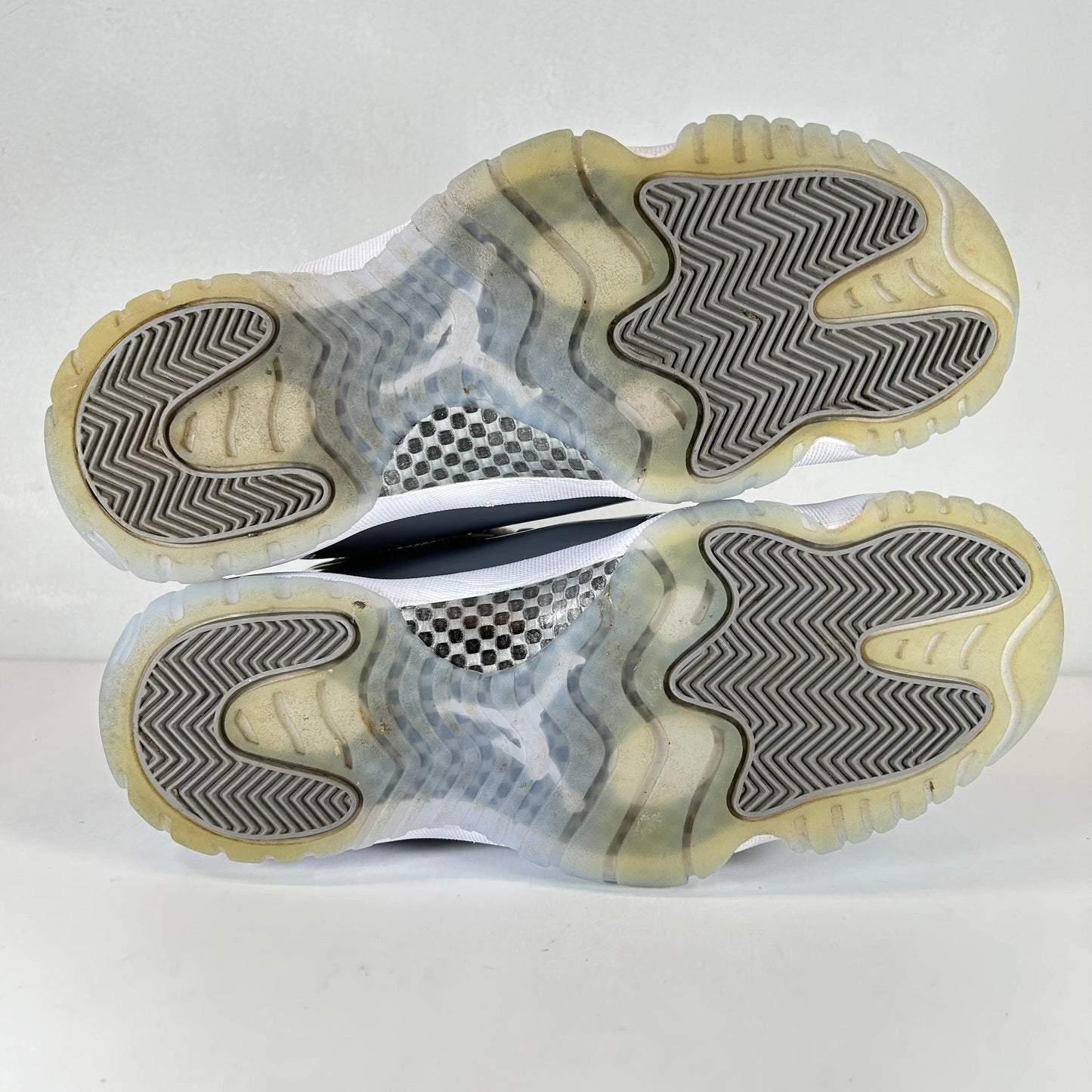 CT8012 005 Jordan 11 Retro Cool Grey (2021) [USED] - 10 M (Used5)