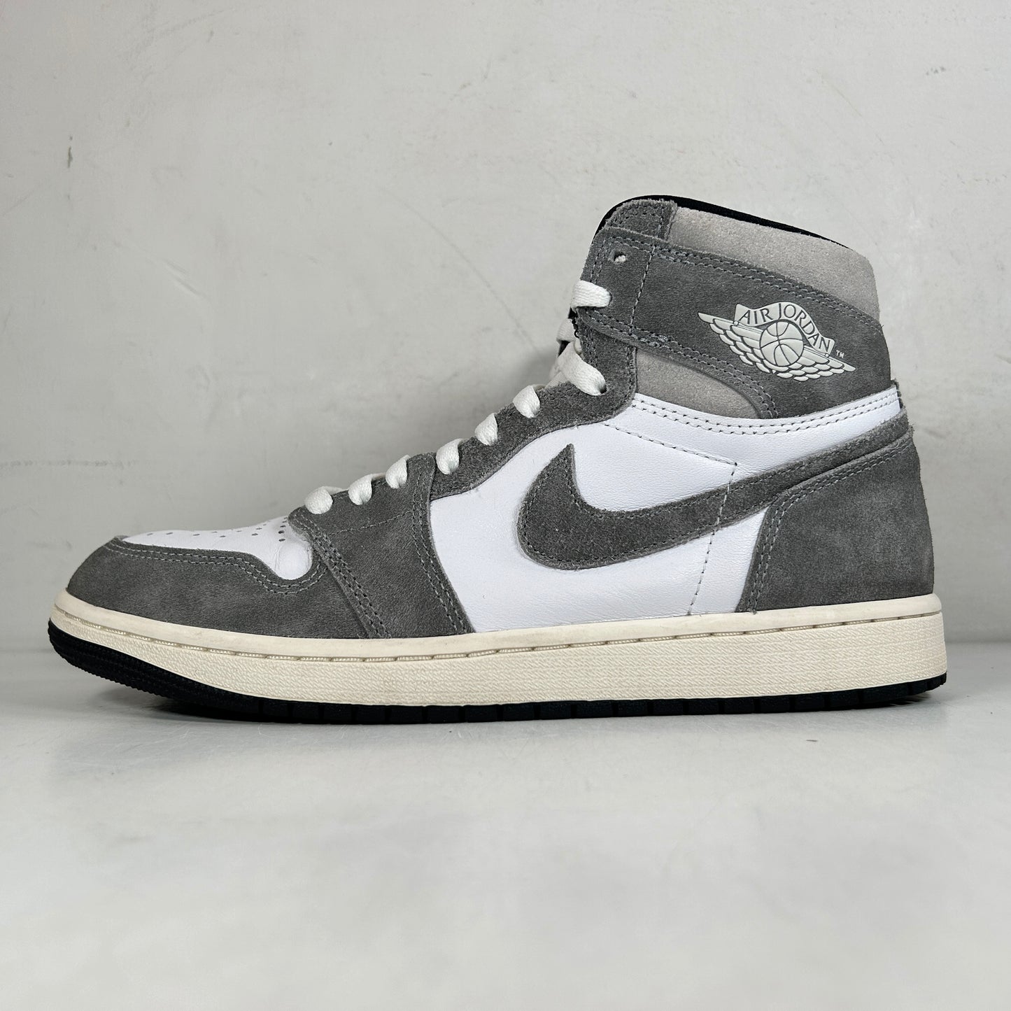 DZ5485 051 Jordan 1 Retro High OG Washed Black [USED] - 9.5 M (Used)
