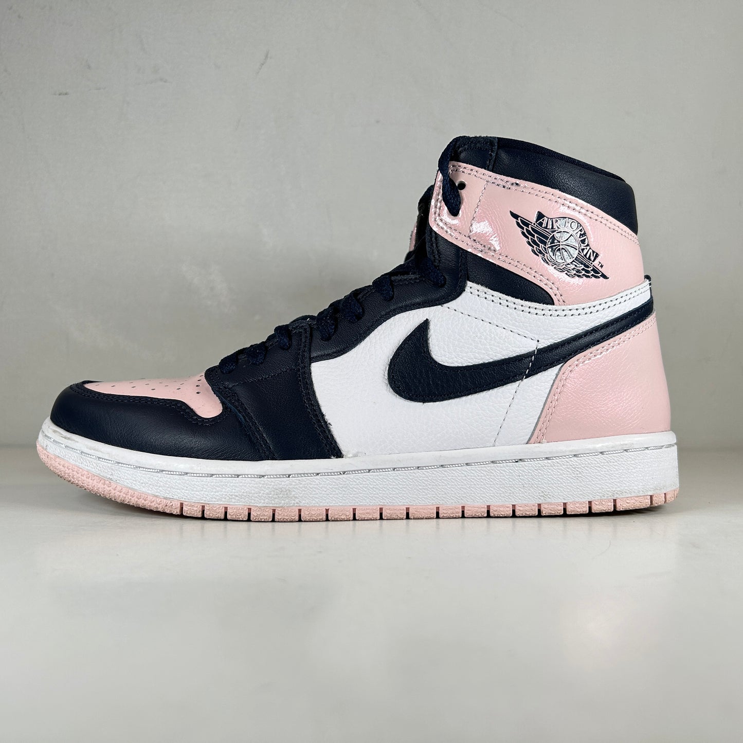 DD9335 641 Jordan 1 Retro High OG Atmosphere (W) [USED] - 8.5 W (Used)