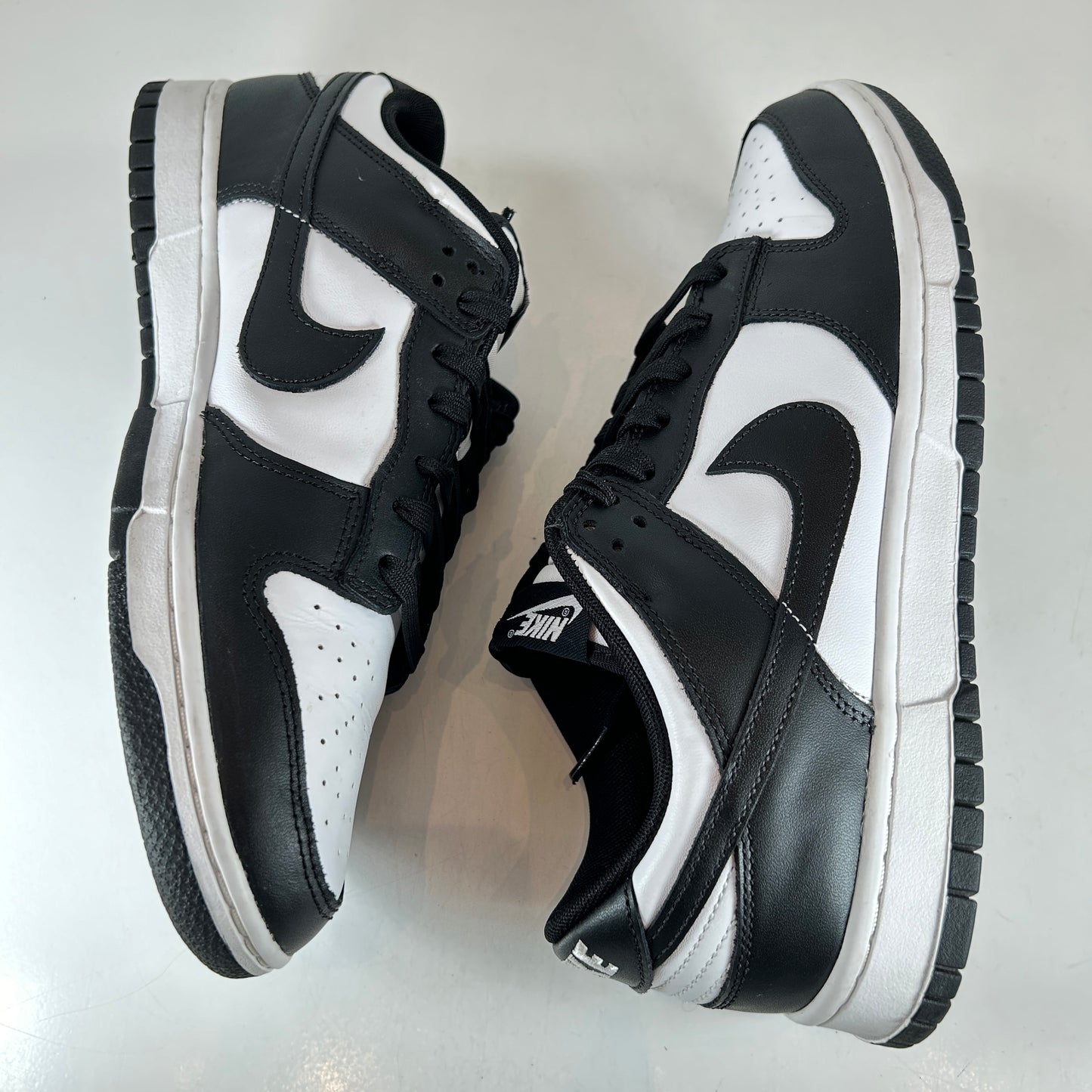 DD1391 100 Nike Dunk Low Retro White Black Panda [USED] - 10.5 M (Used)