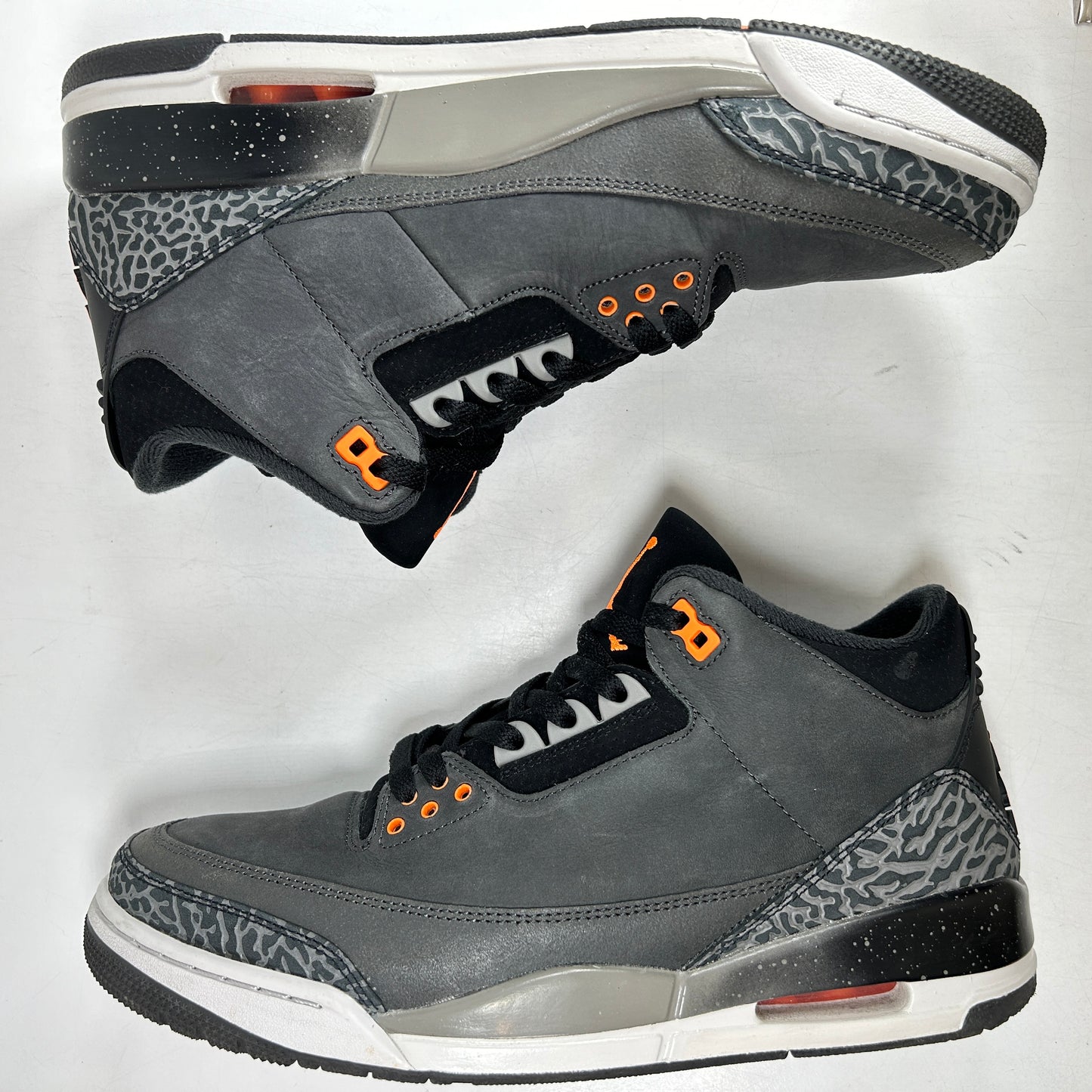 CT8532 080 Jordan 3 Retro Fear Pack (2023) [USED] - 10.5 M (Used2)