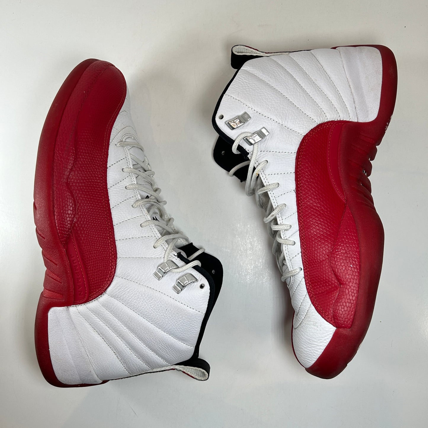CT8013 116 Jordan 12 Retro Cherry (2023) [USED] - 11 M (Used2)
