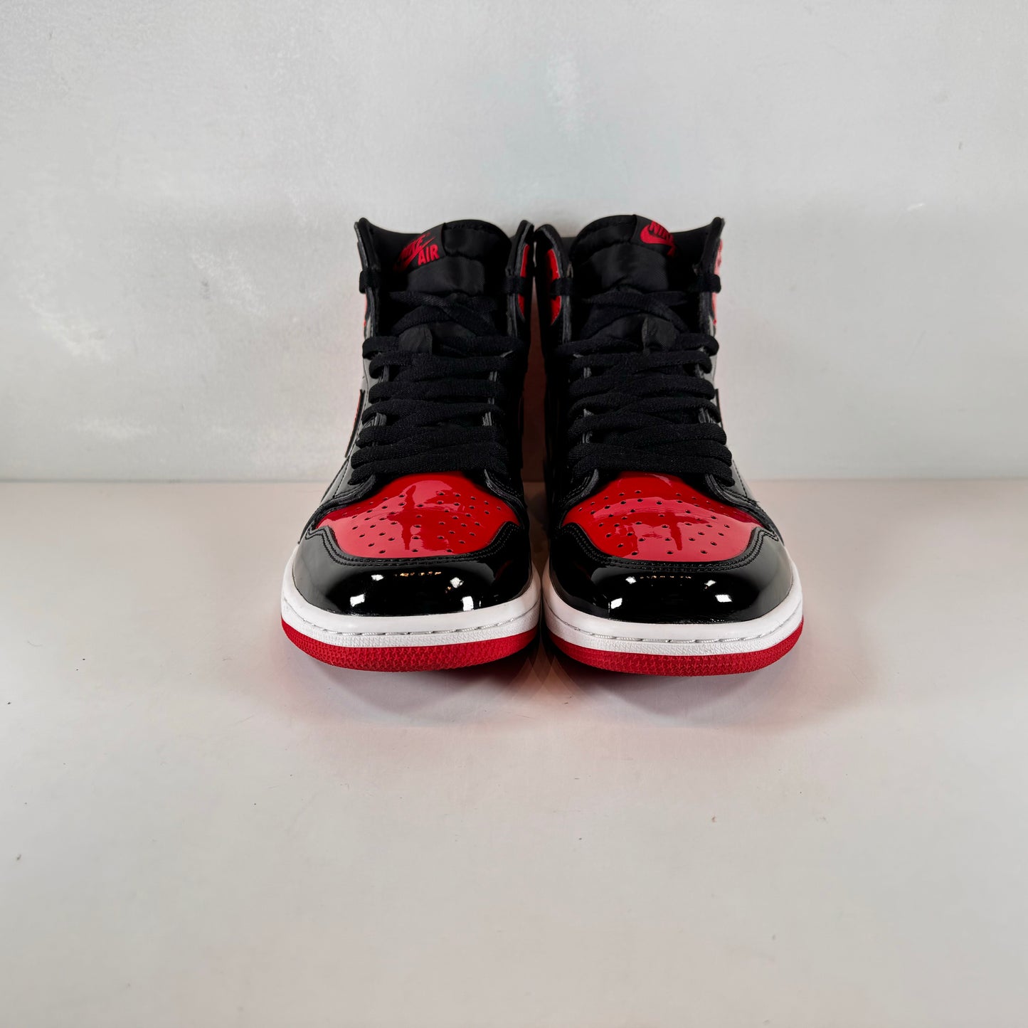 555088 063 Jordan 1 Retro High OG Patent Bred [USED] - 10.5 M (Used)