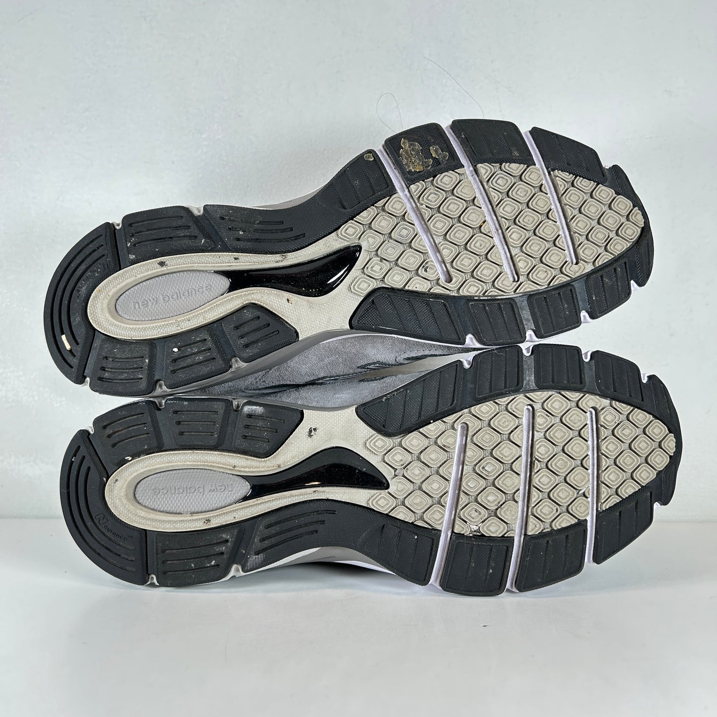 U990GR4 New Balance 990v4 MiUSA Grey Silver [USED] - 10 M (Used)