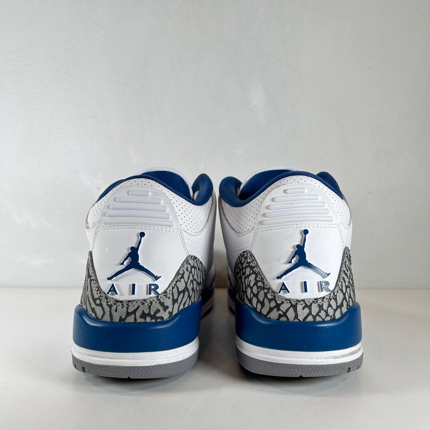 CT8532 148 Jordan 3 Retro Wizards [USED] - 8.5 M (Used)