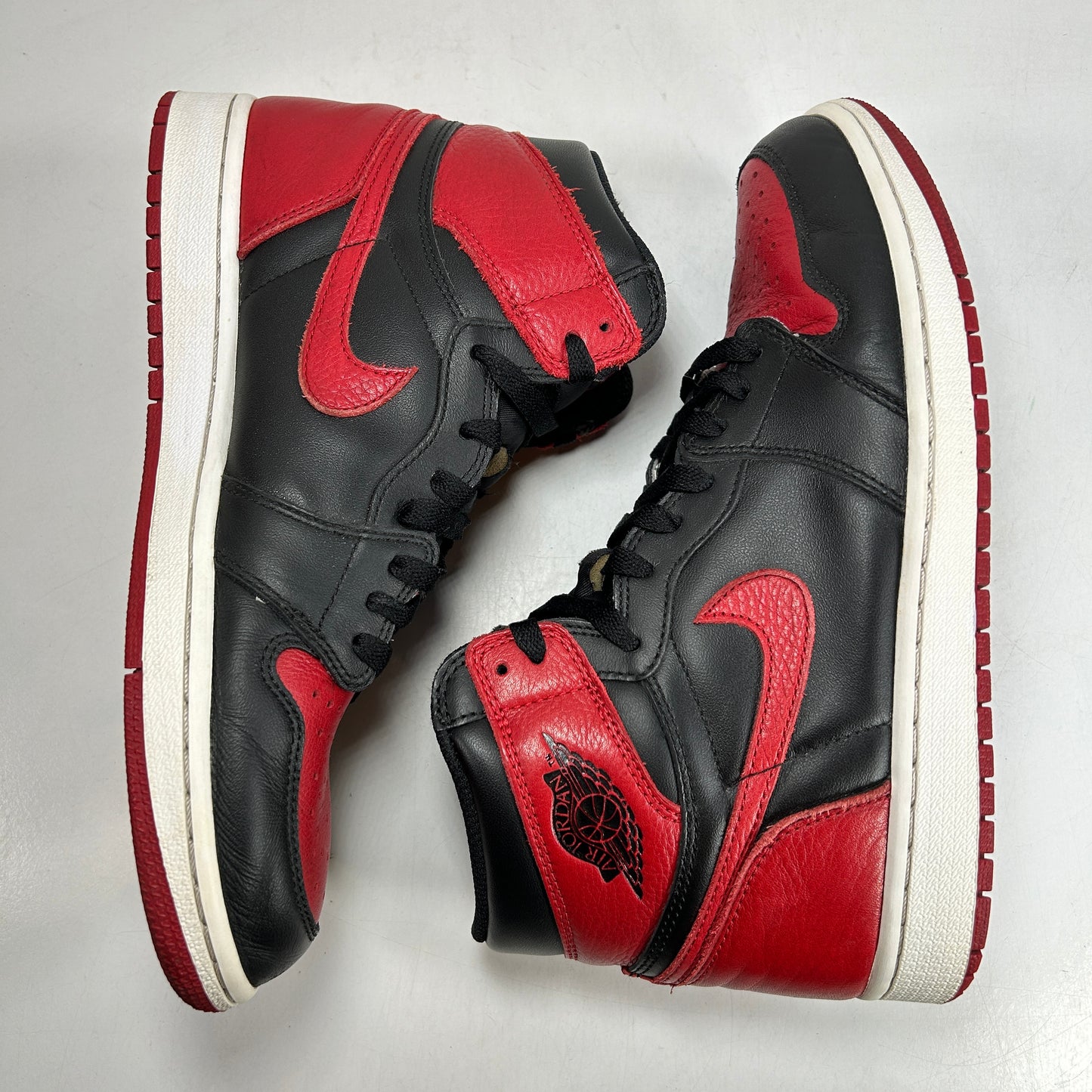 555088 001 Jordan 1 Retro High Bred Banned (2016) [USED] - 9.5 M (Used)