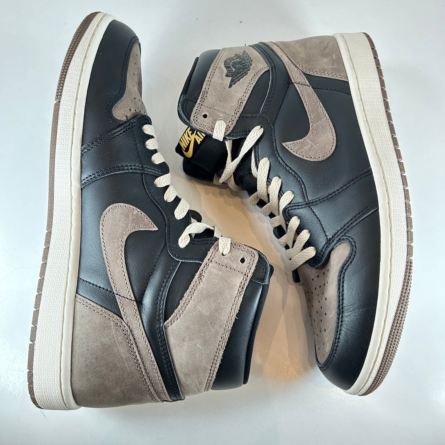 DZ5485 020 Jordan 1 Retro High OG Palomino [USED] - 11 M (Used)