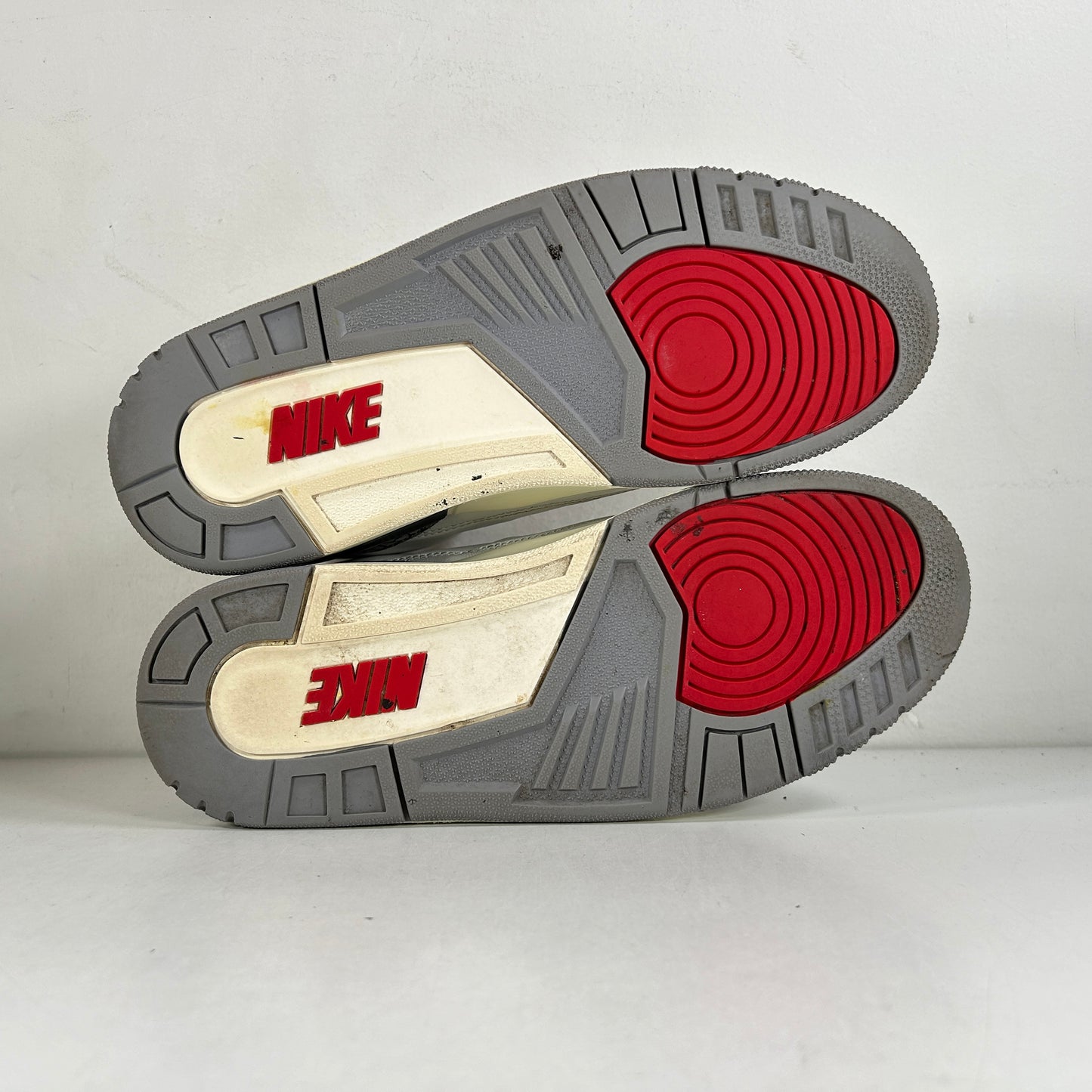 DN3707 100 Jordan 3 Retro White Cement Reimagined [USED] - 9 M (Used5)