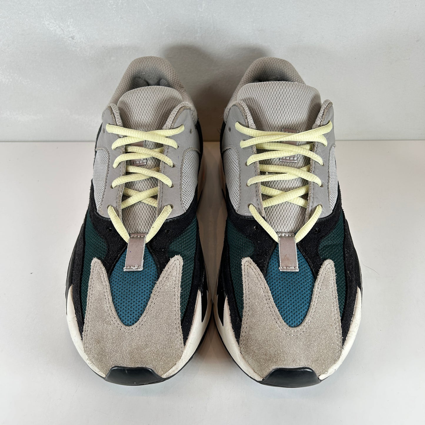B75571 Yeezy 700 Wave Runner [USED] - 9 M (Used) (No Box)