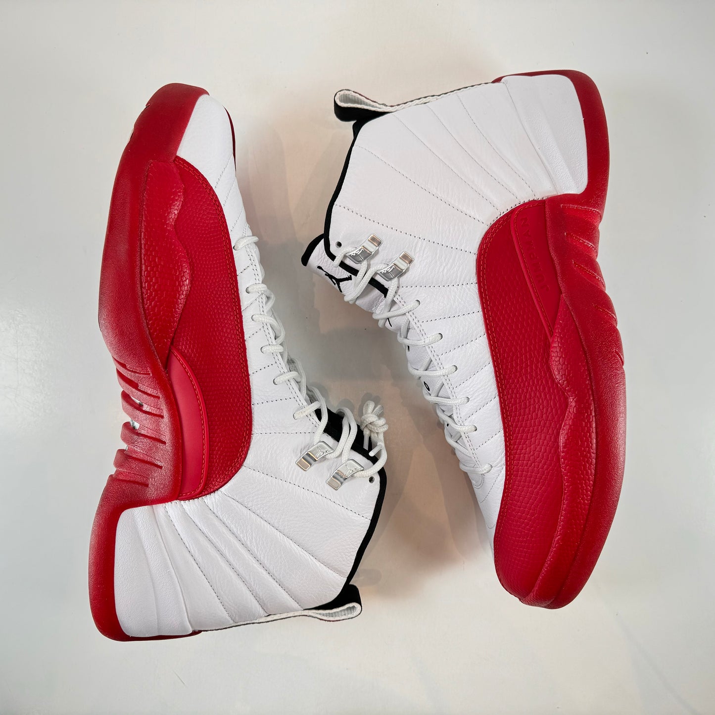 CT8013 116 Jordan 12 Retro Cherry (2023) [USED] - 13 M (Used2)